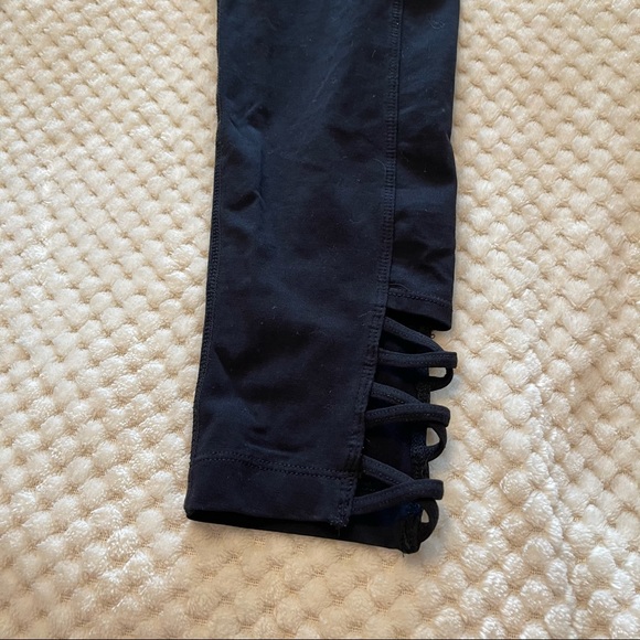 Calvin Klein black leggings medium - Picture 2 of 6